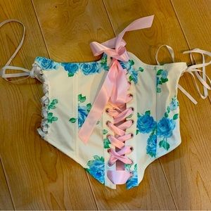 corset lace up on the sides as well as front